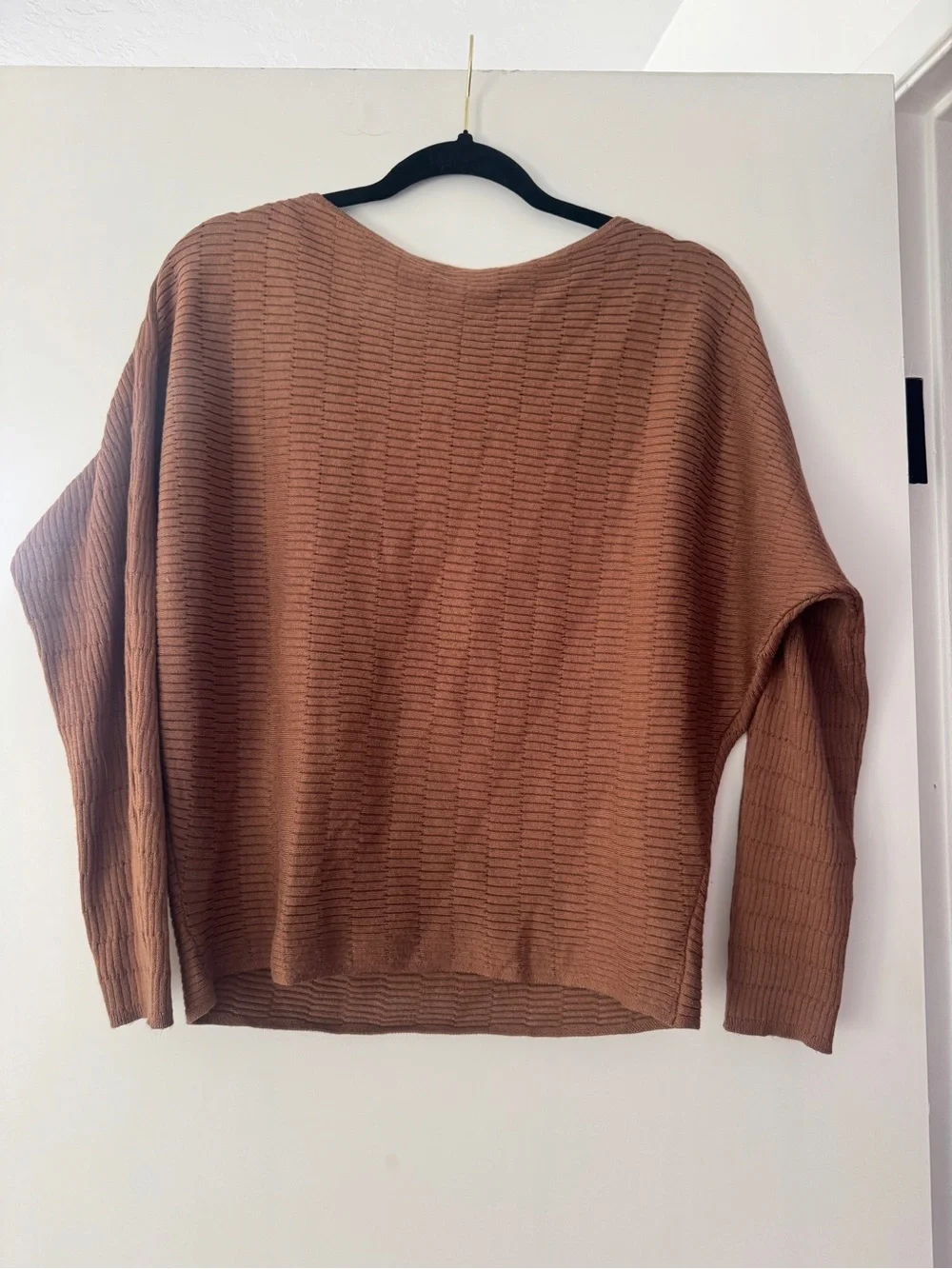 CYRUS Textured Dolman Sleeve Lightweight Sweater | Brown | Size Medium